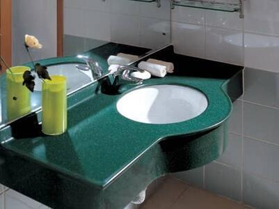 Зеленая столешница Corian в ванную комнату